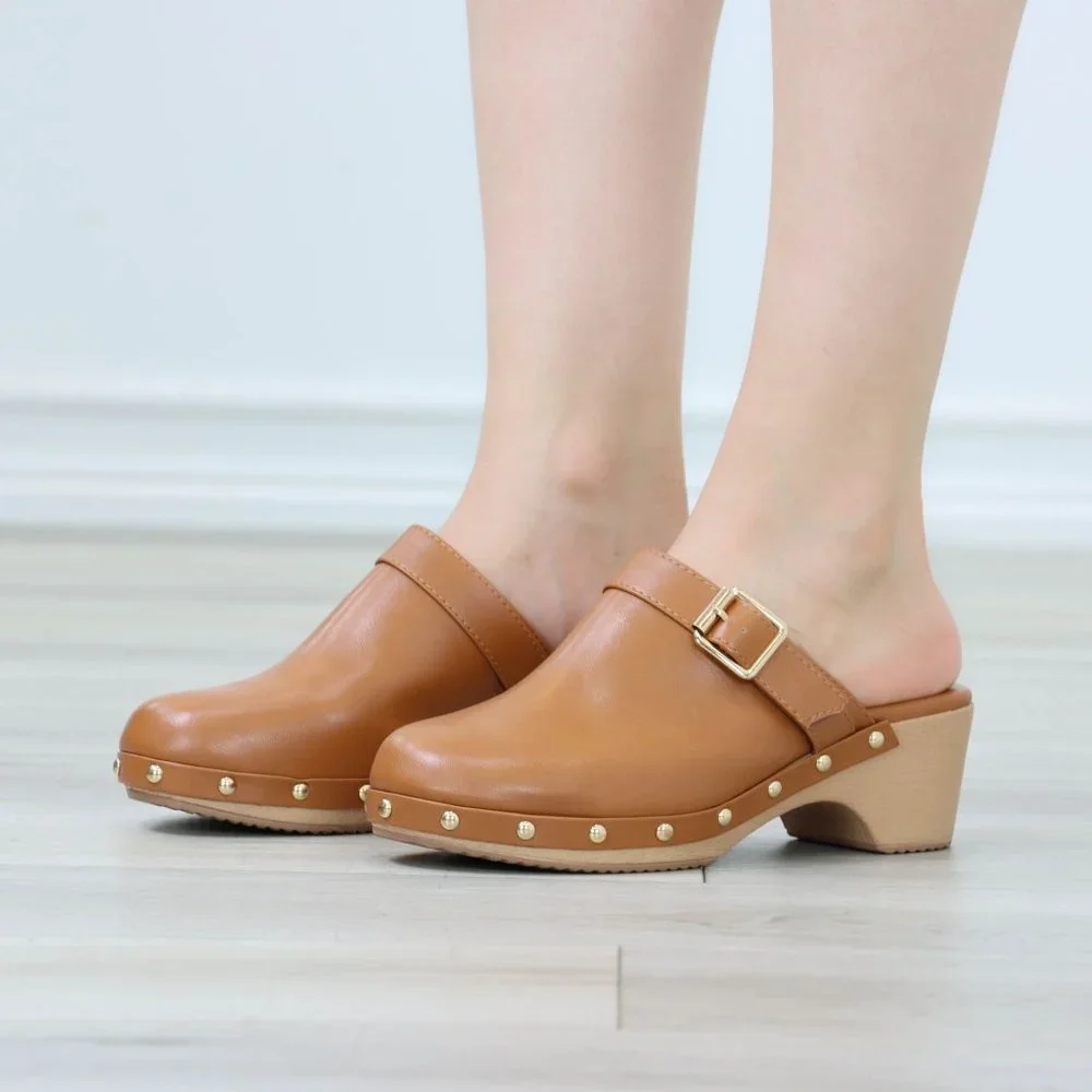 Low Heel Studded Clogs Slip On Faux Leather Mules Retro Style Shoes Lightweight - Picture 11 of 12